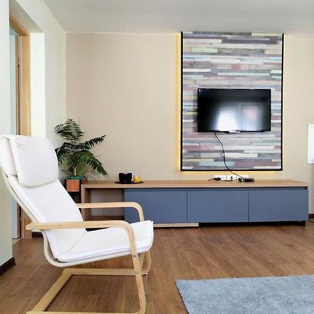 Nikas Apartman Donji Milanovac Exterior photo